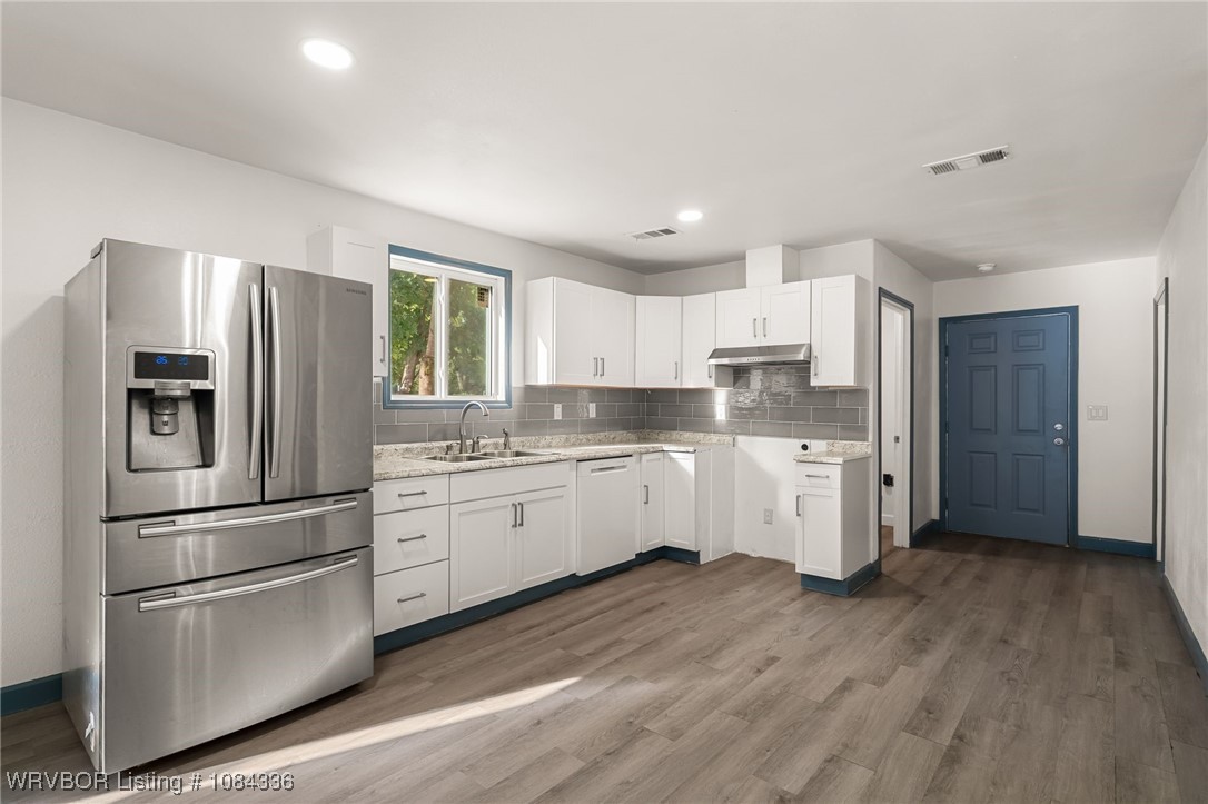 property viewer photo 10