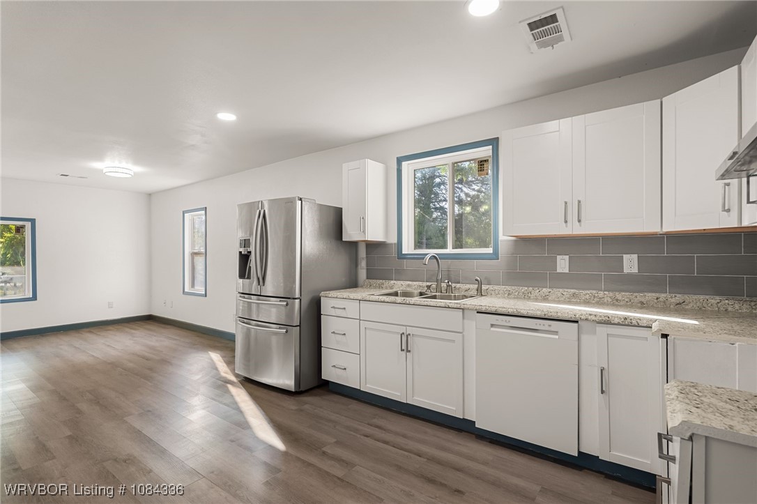 property viewer photo 11