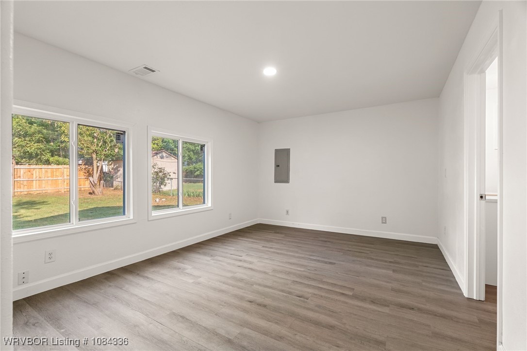 property viewer photo 15