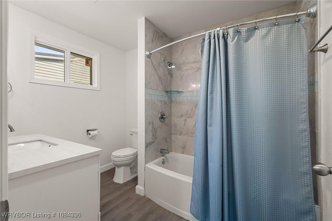 property viewer photo 18