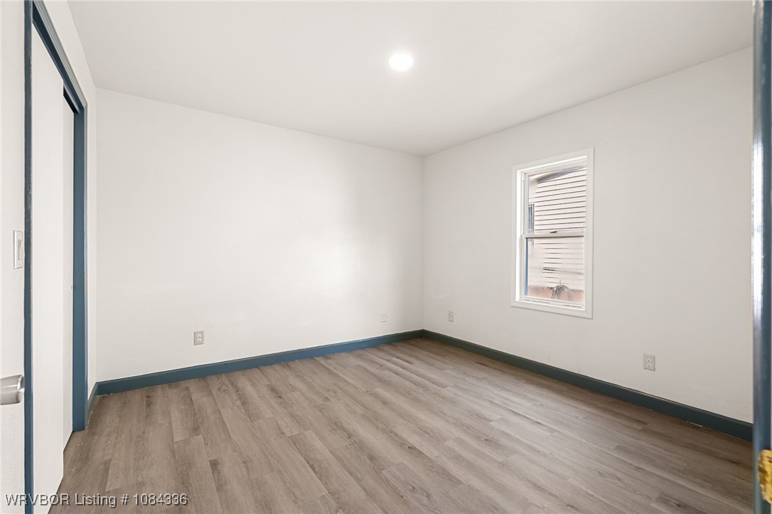 property viewer photo 20