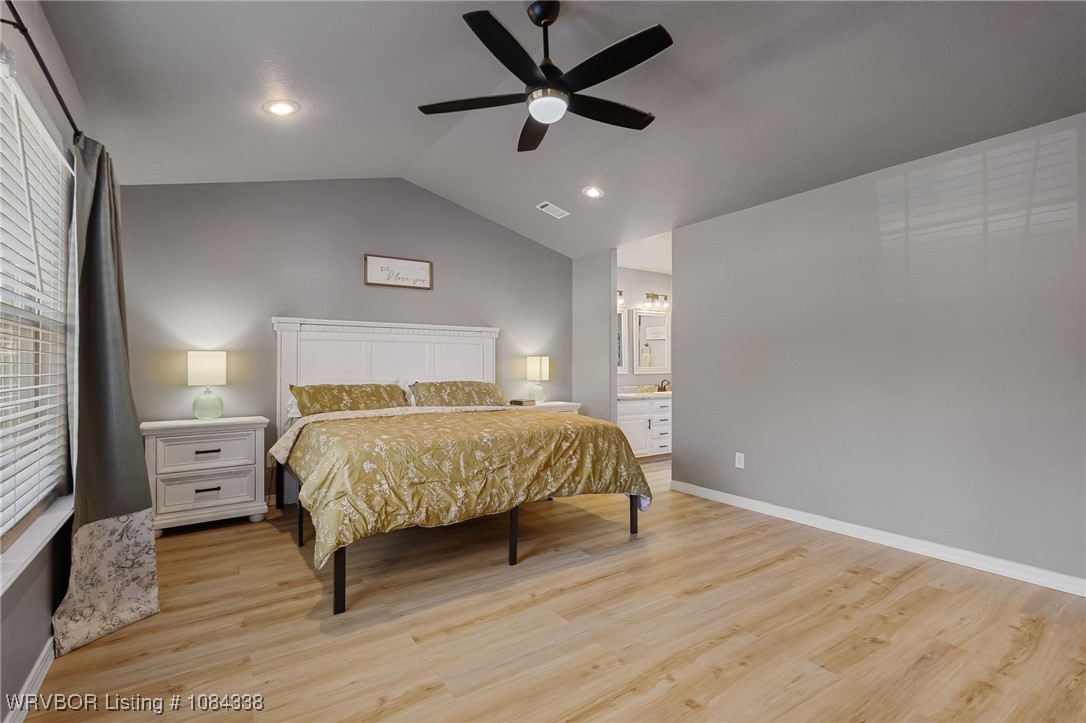 property viewer photo 14