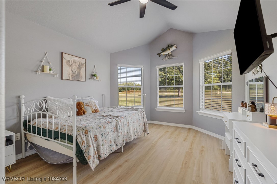 property viewer photo 20