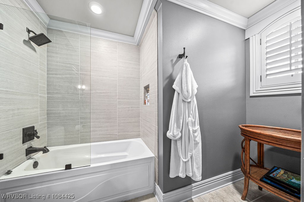 property viewer photo 36