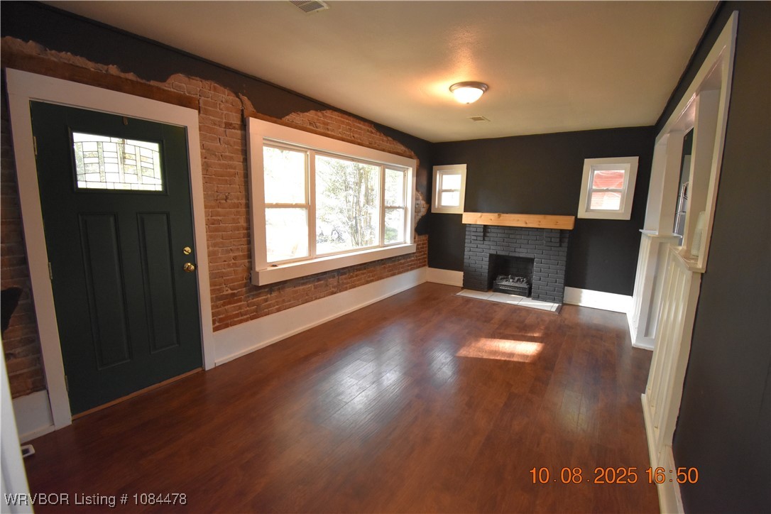 property viewer photo 1