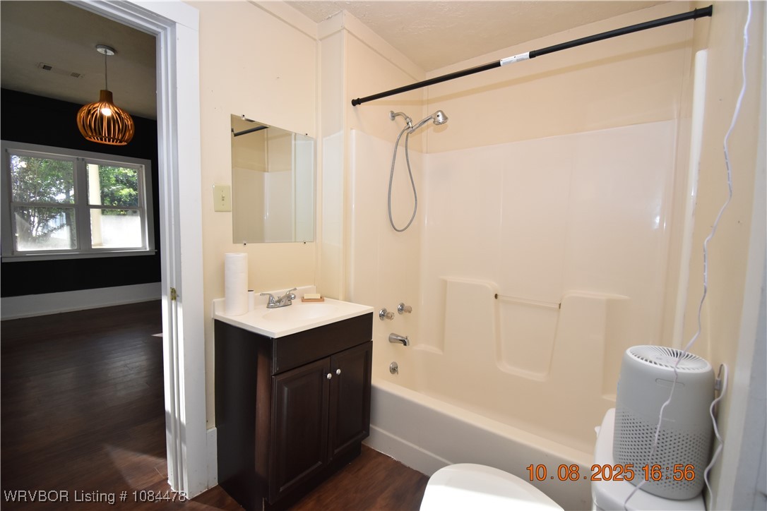 property viewer photo 12