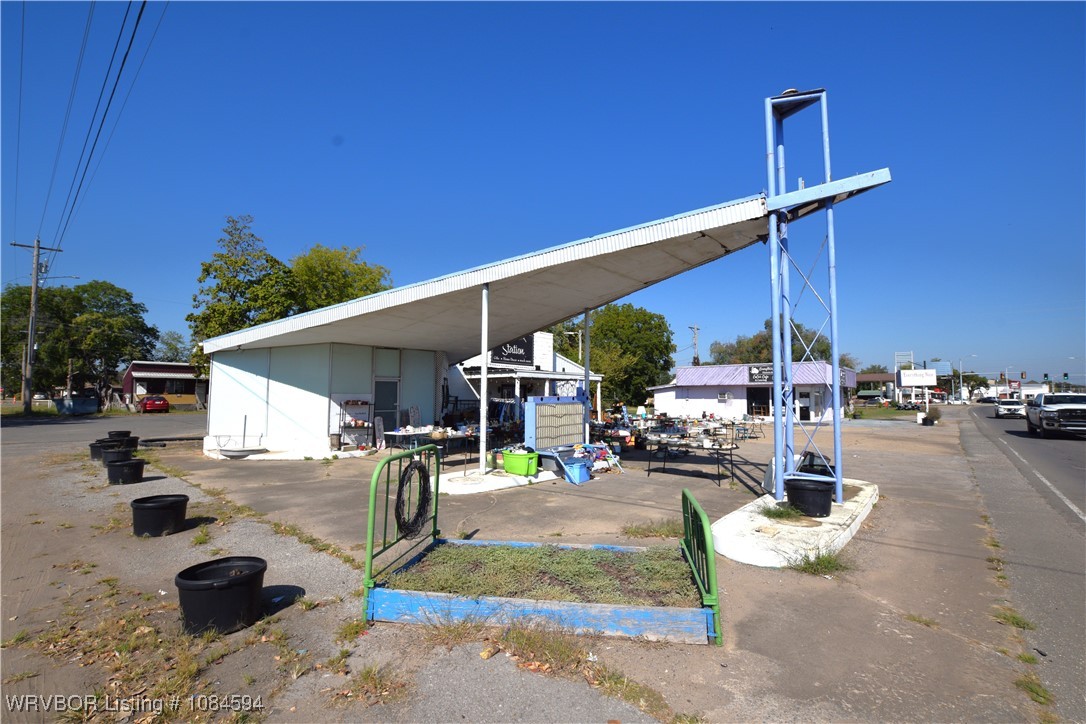 main property photo 13