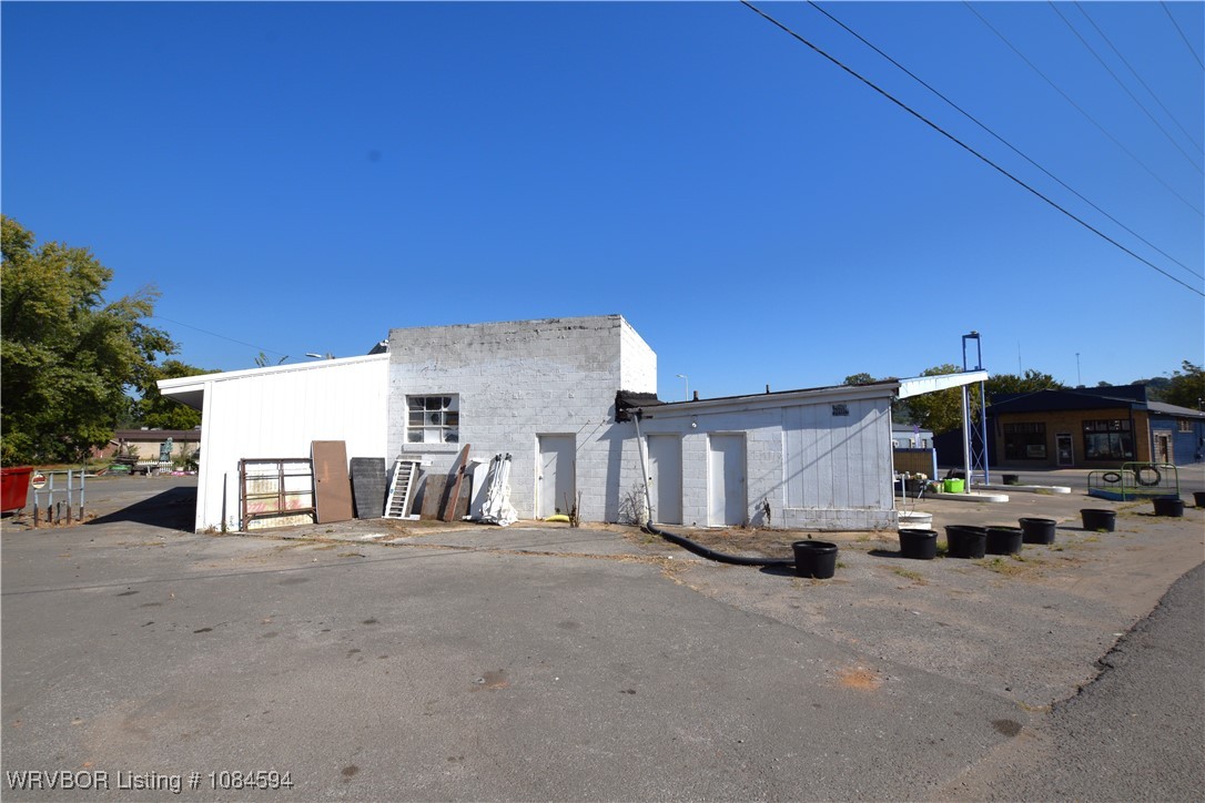 main property photo 14