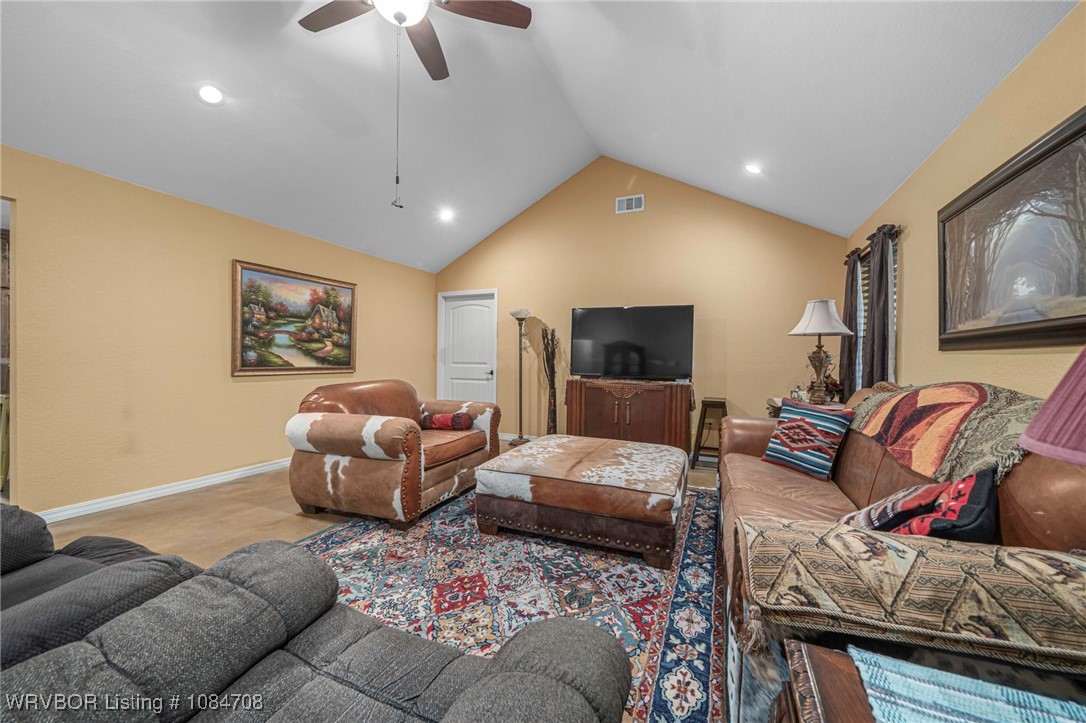property viewer photo 16