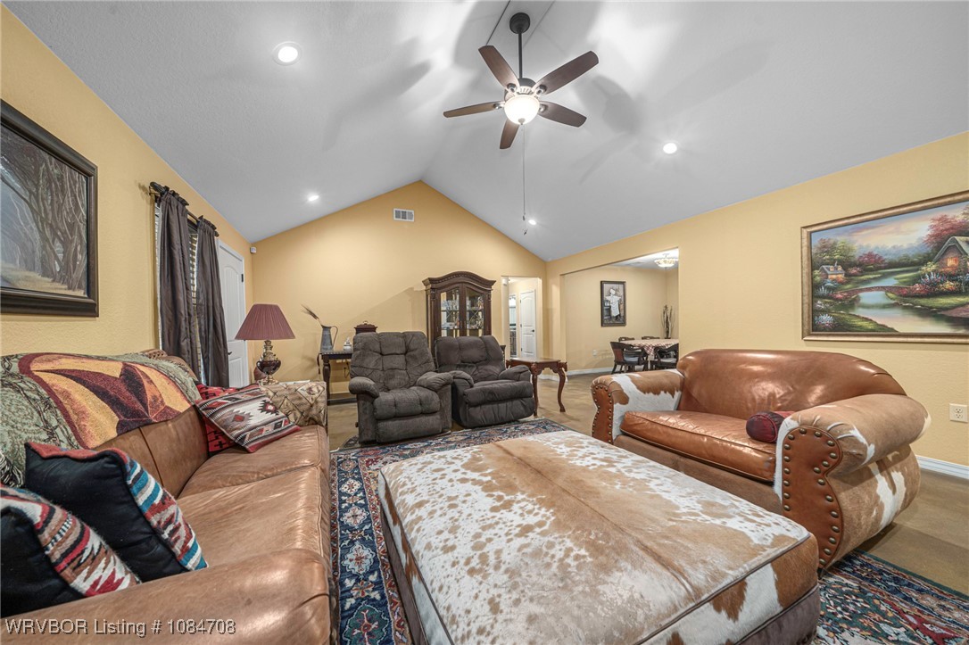 property viewer photo 17