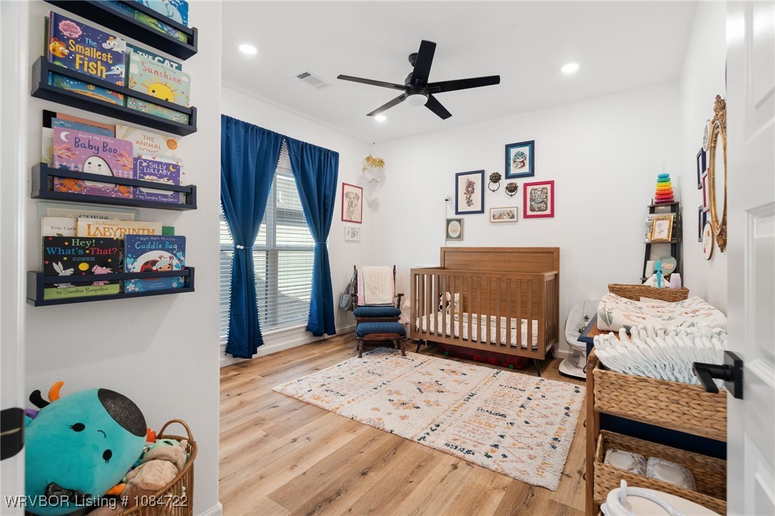 property viewer photo 6