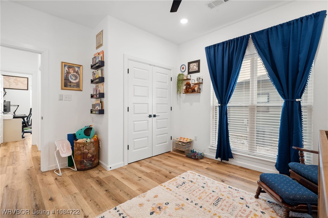 property viewer photo 7