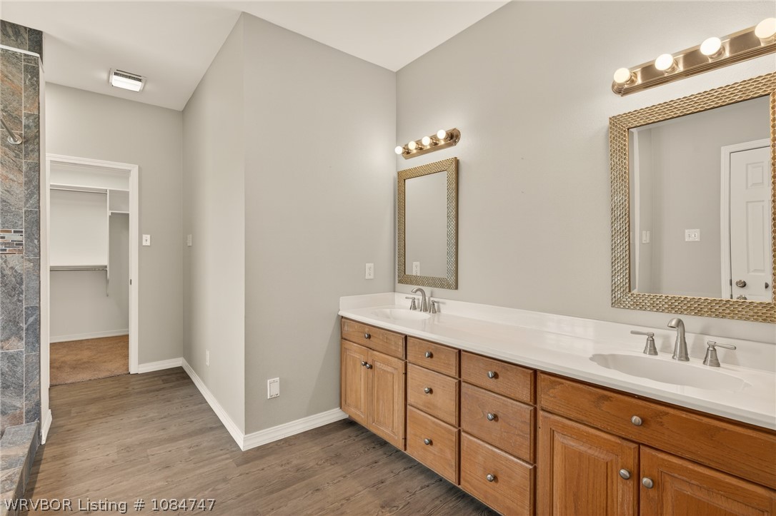 property viewer photo 22