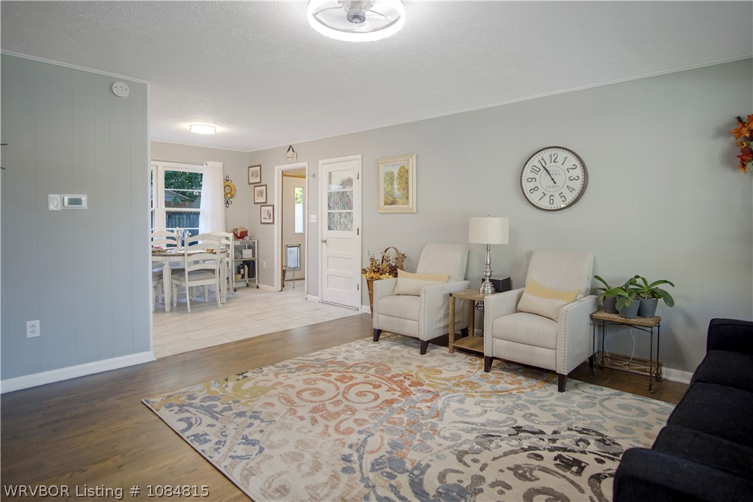 property viewer photo 7