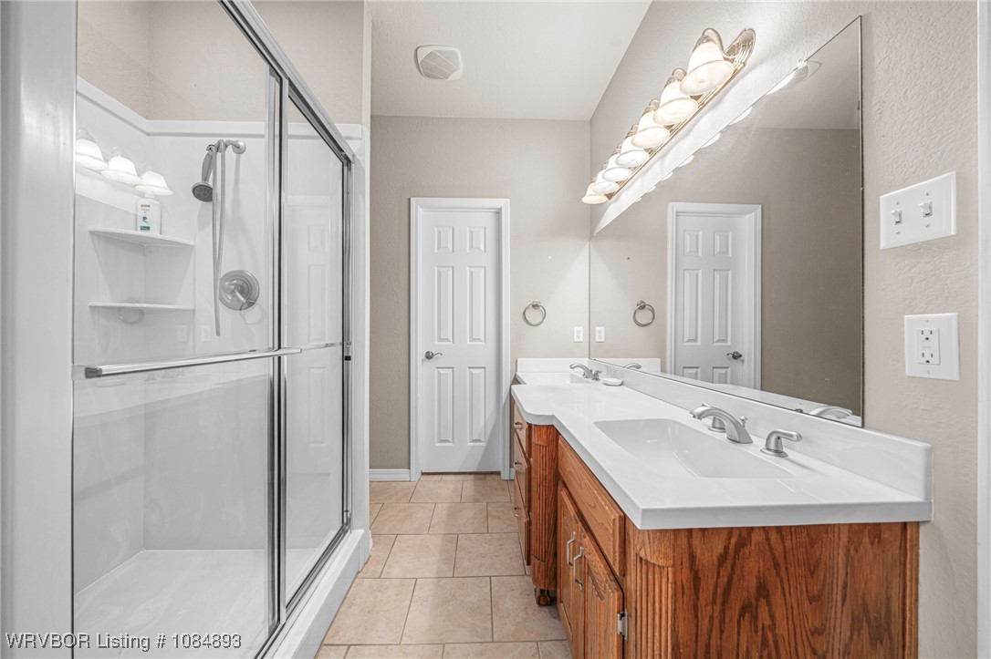 property viewer photo 36