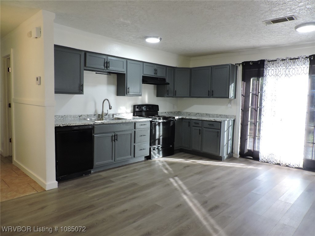property viewer photo 2