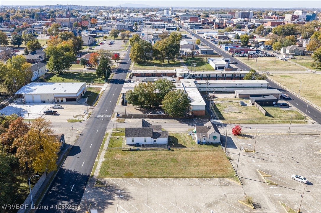 main property photo 17