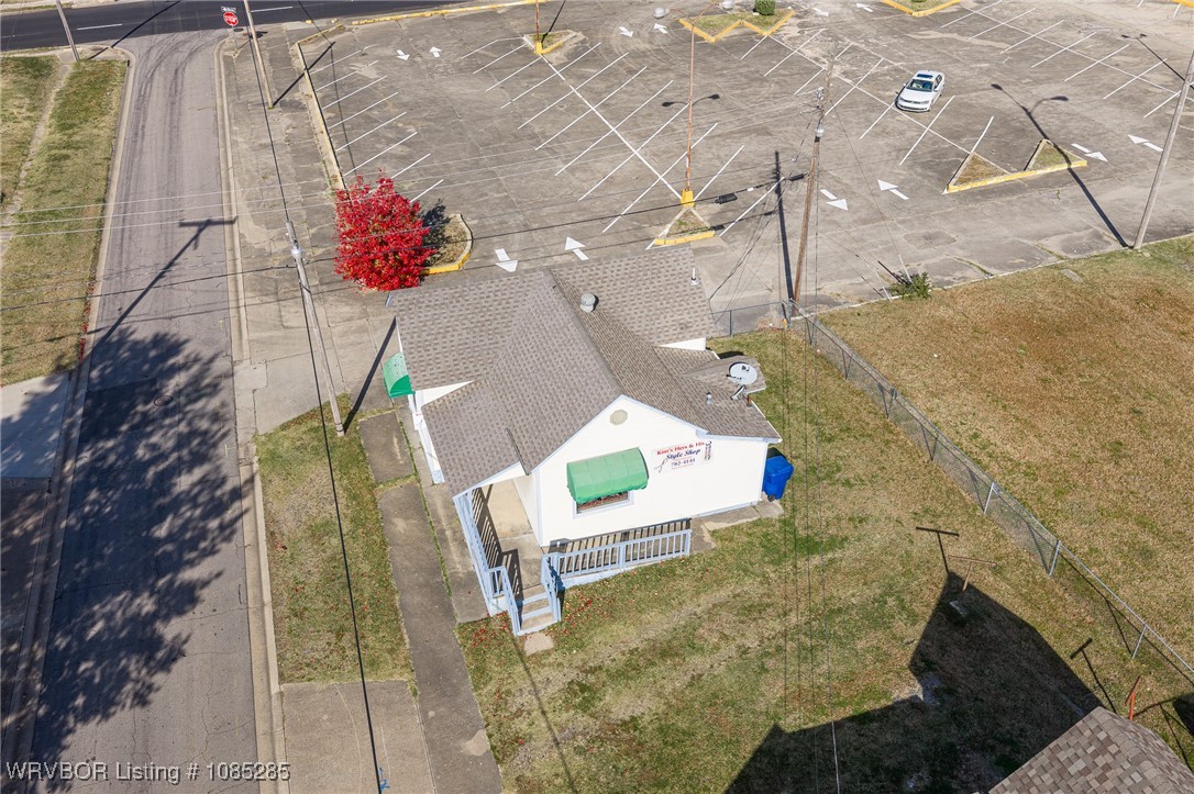 main property photo 32