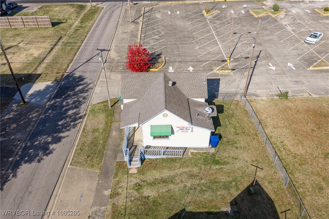 main property photo 50