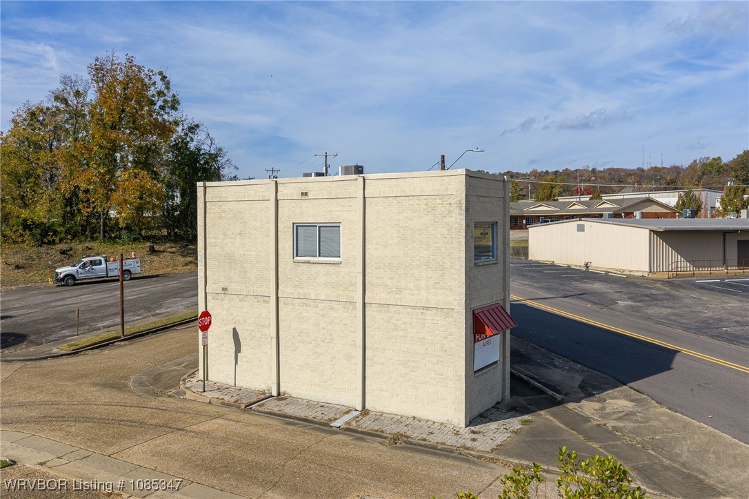 main property photo 10