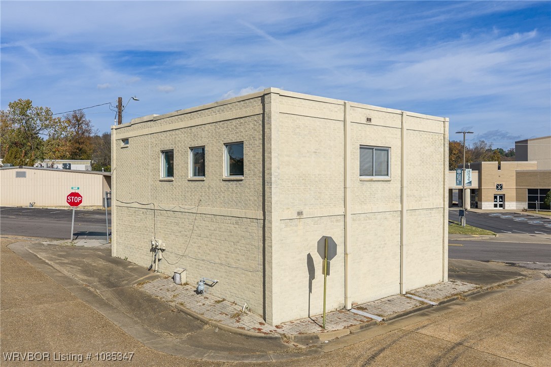main property photo 9