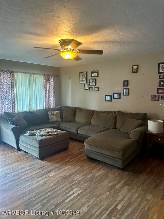 main property photo 6