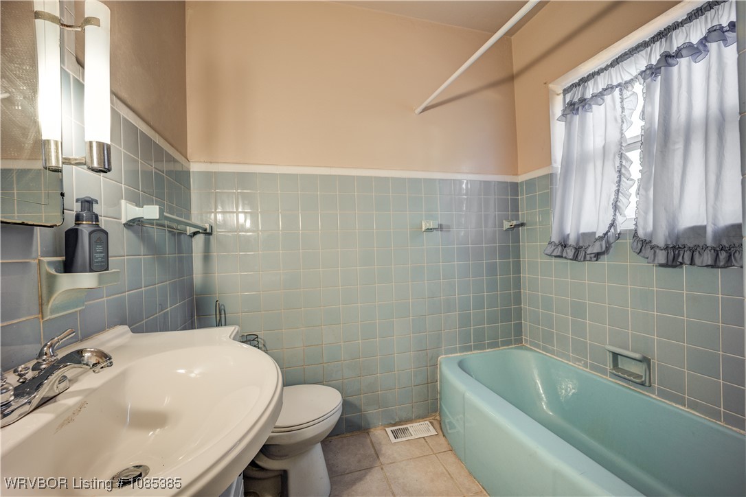 property viewer photo 16