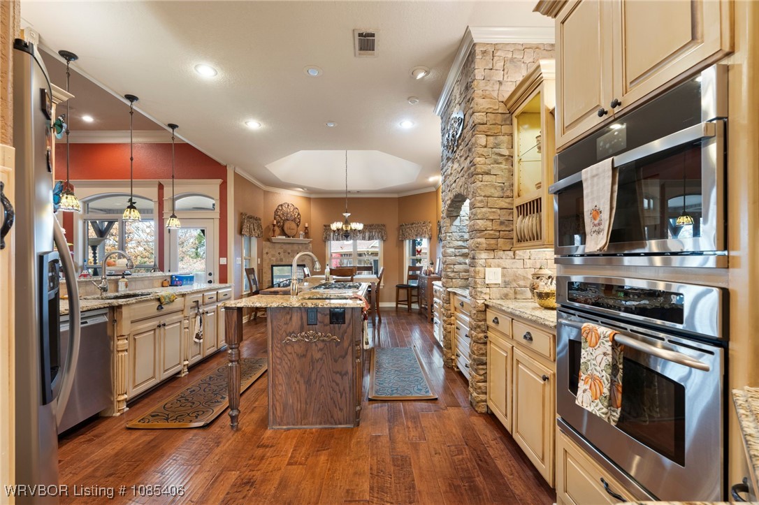 main property photo 18