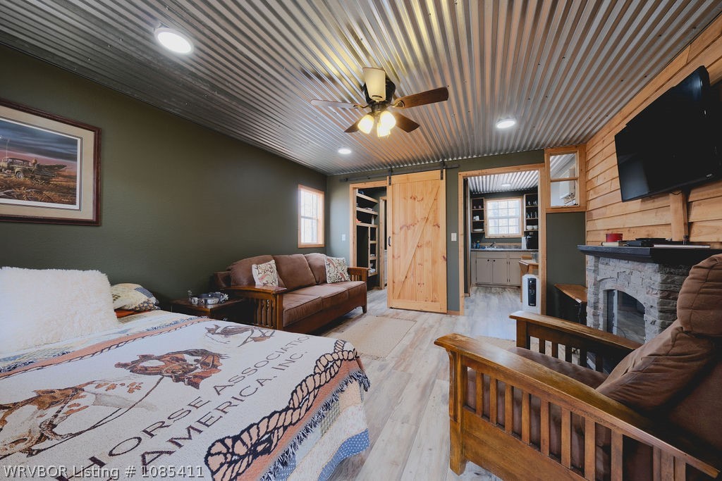 property viewer photo 7