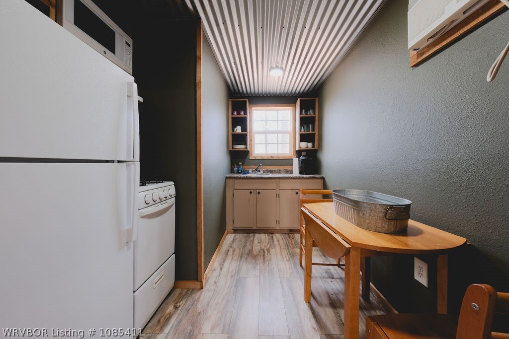 property viewer photo 8