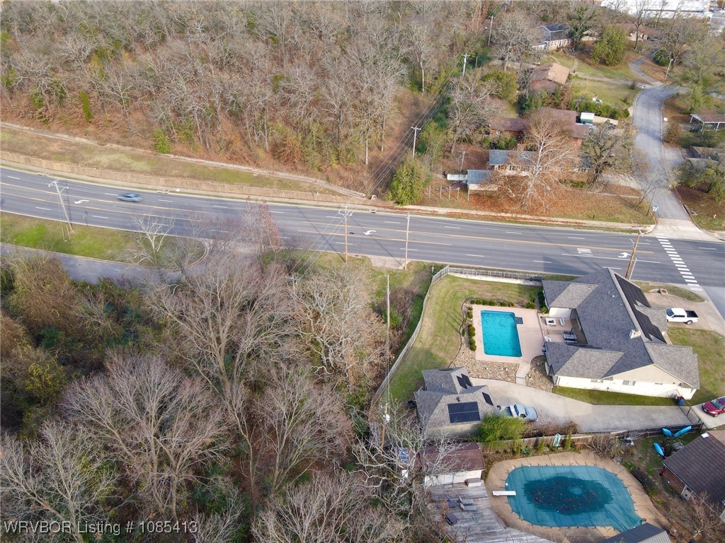 main property photo 4