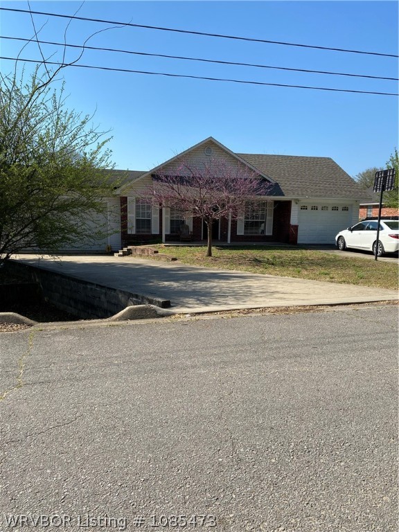 main property photo 18