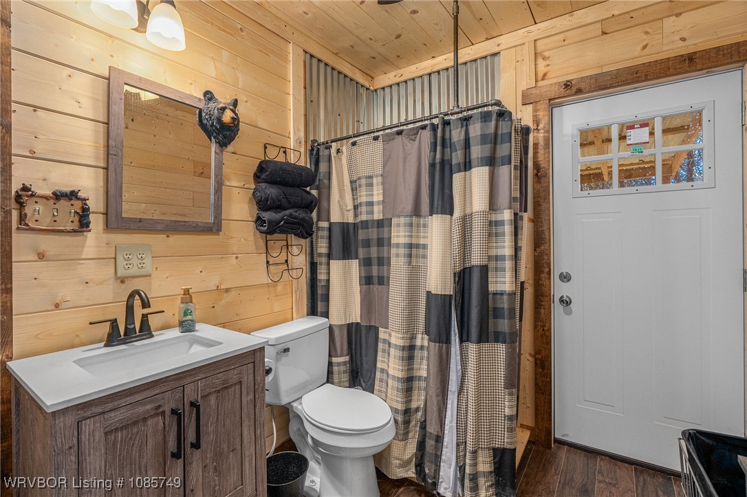 main property photo 13