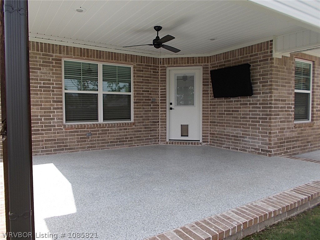 main property photo 28