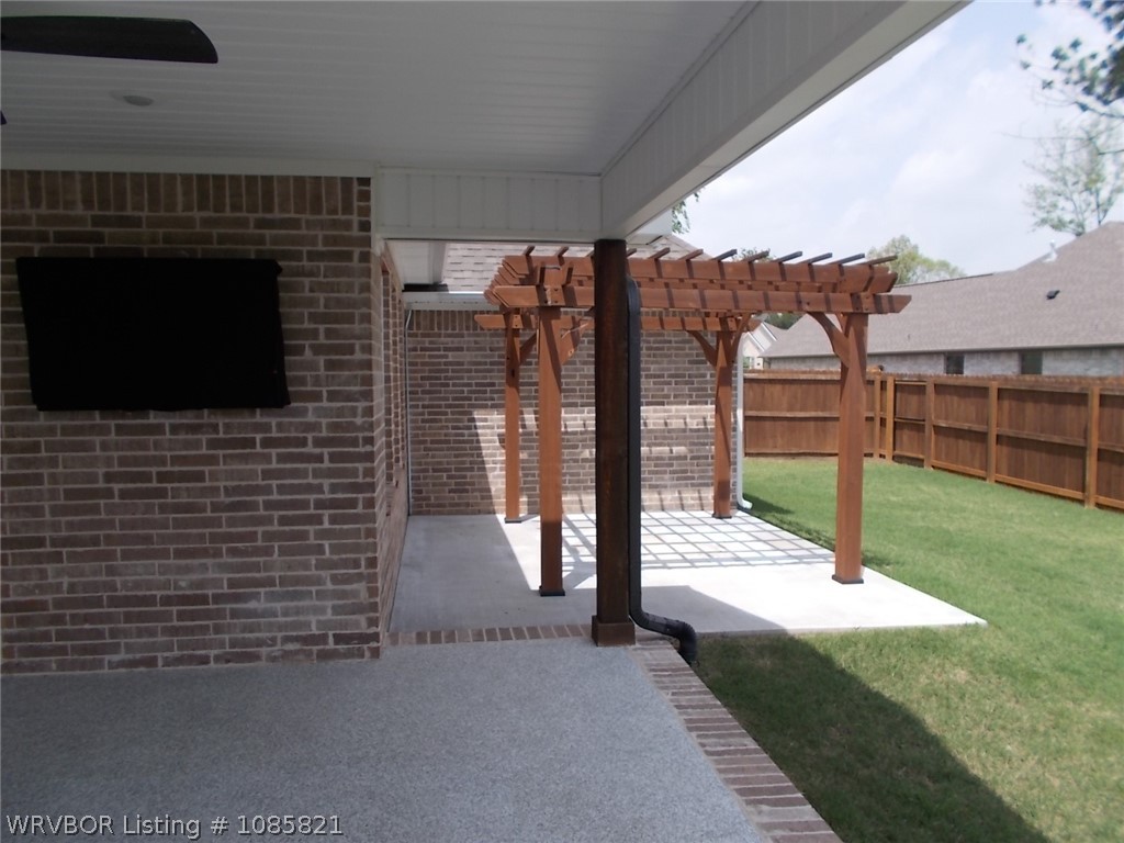 main property photo 29