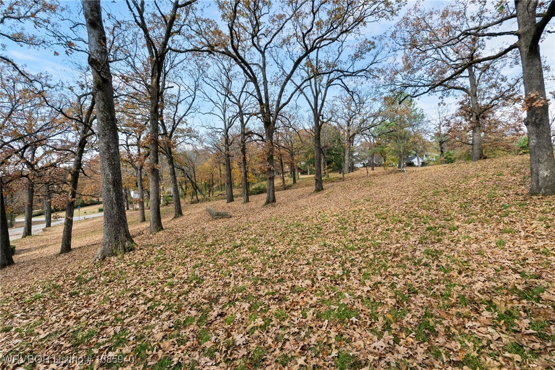 main property photo 16