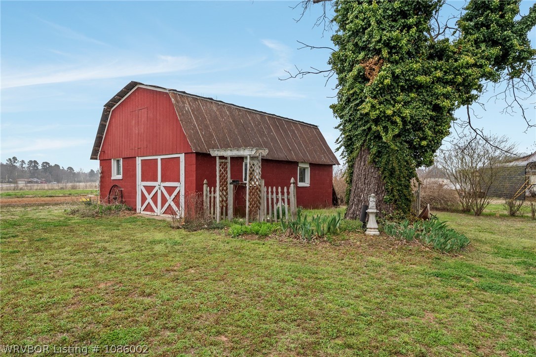 main property photo 32