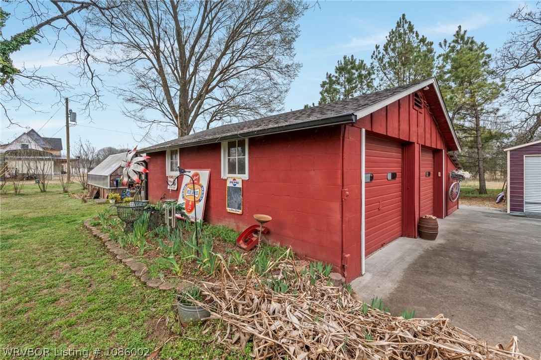 main property photo 33