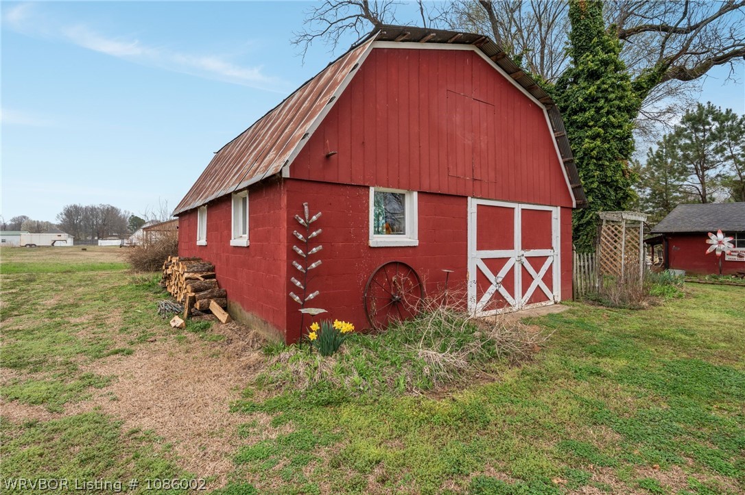main property photo 37