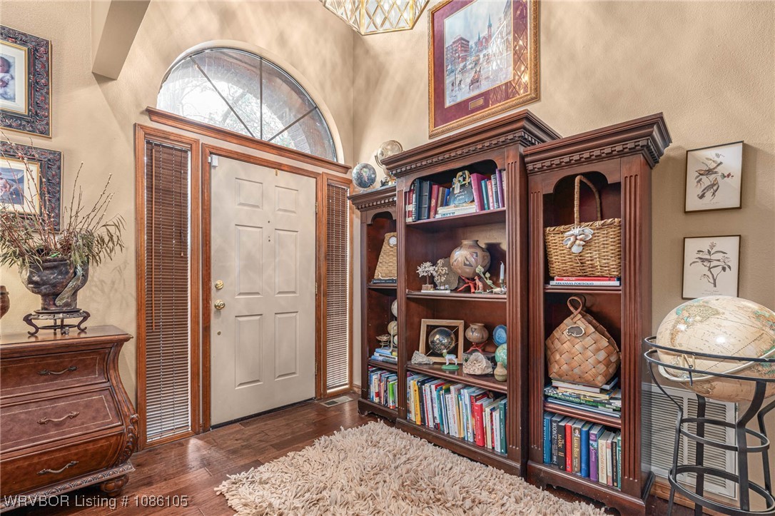 property viewer photo 1