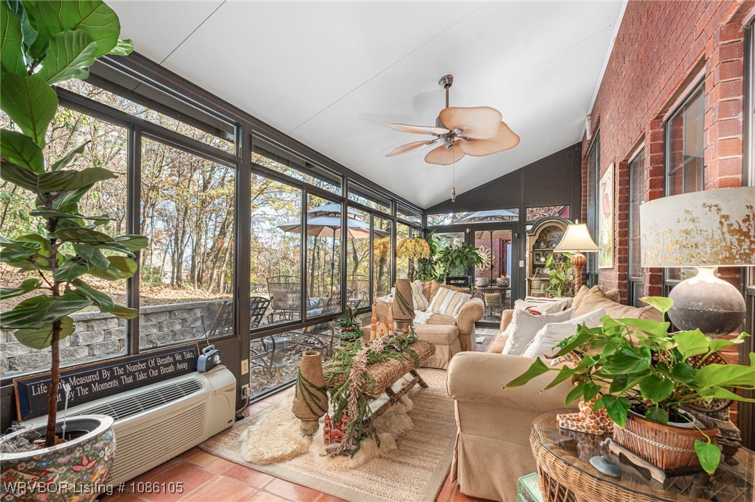 property viewer photo 24