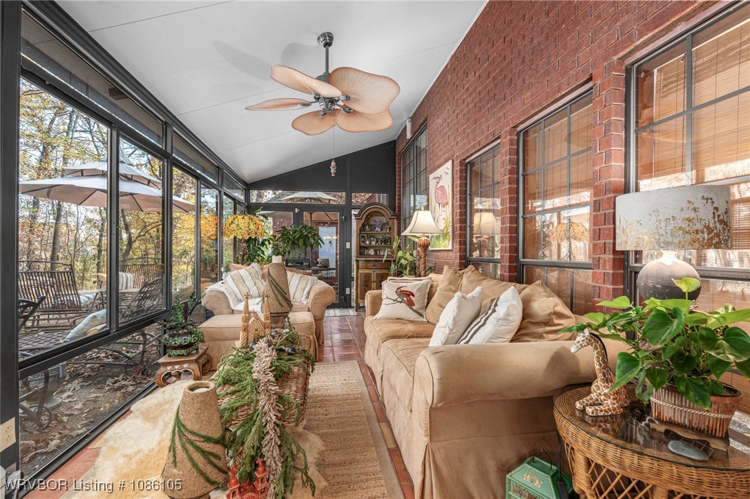 property viewer photo 25