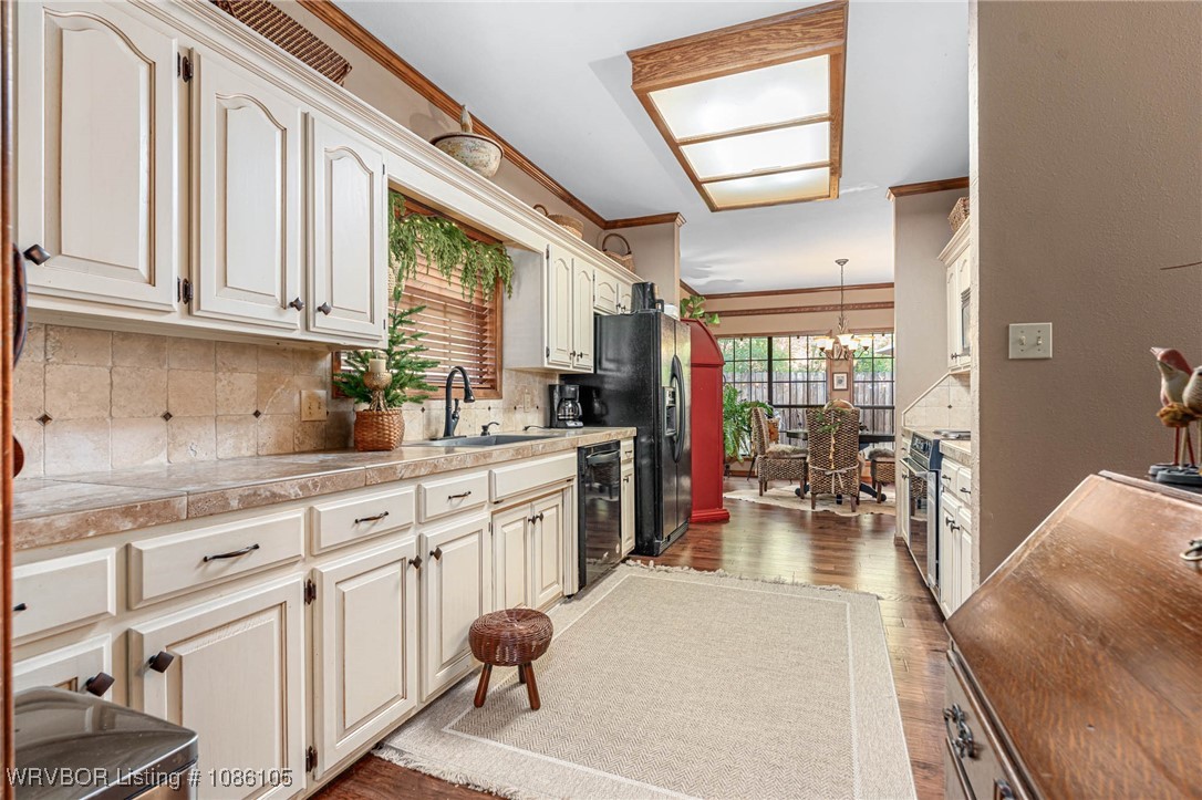 property viewer photo 7