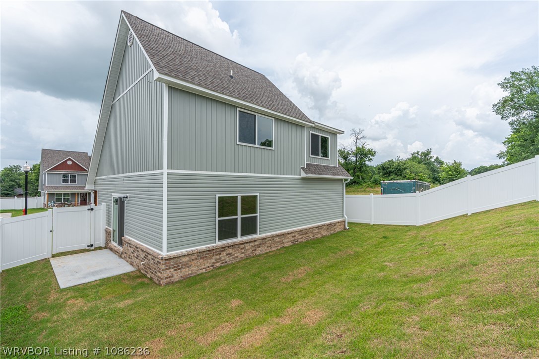 main property photo 30