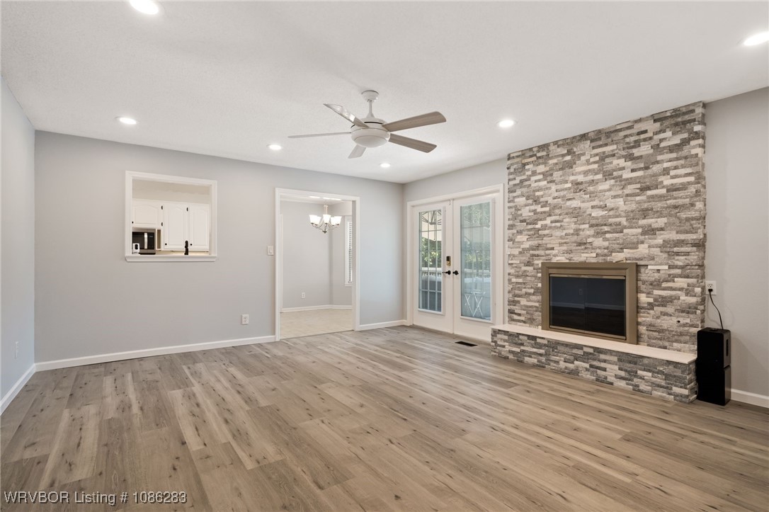 property viewer photo 2