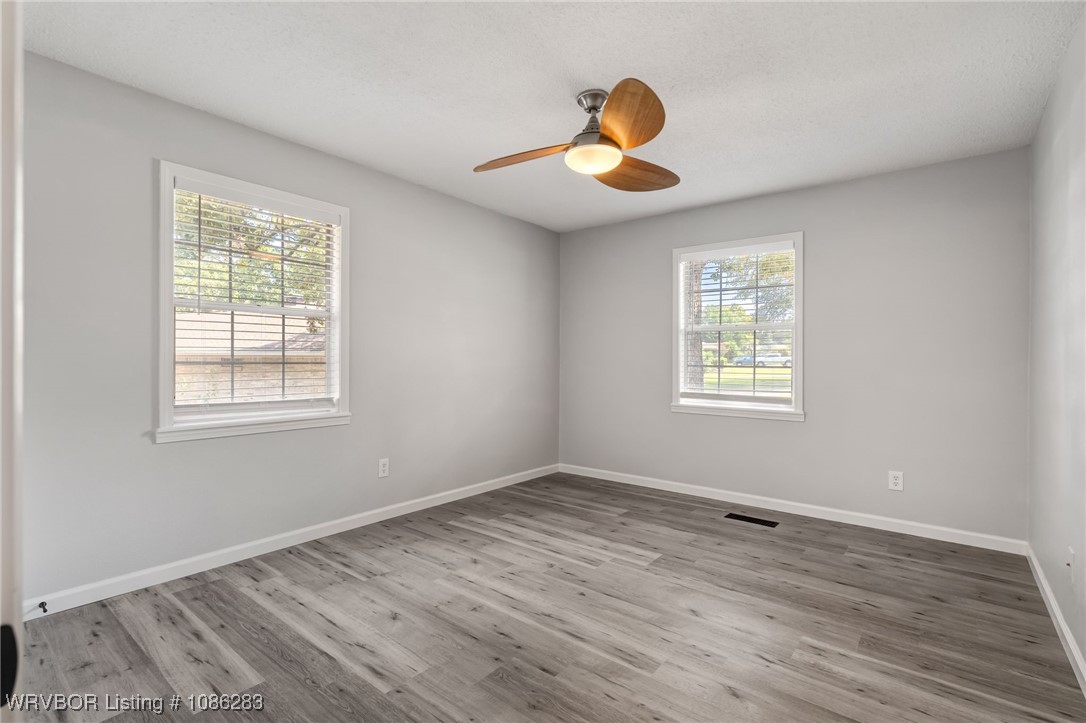property viewer photo 20