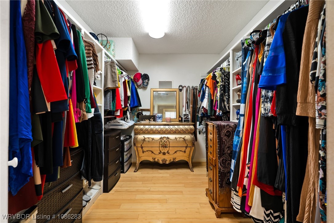 property viewer photo 25