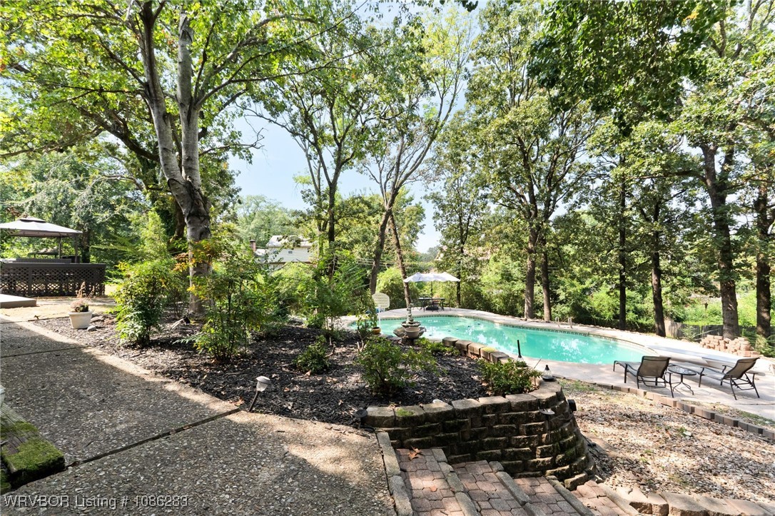 property viewer photo 42