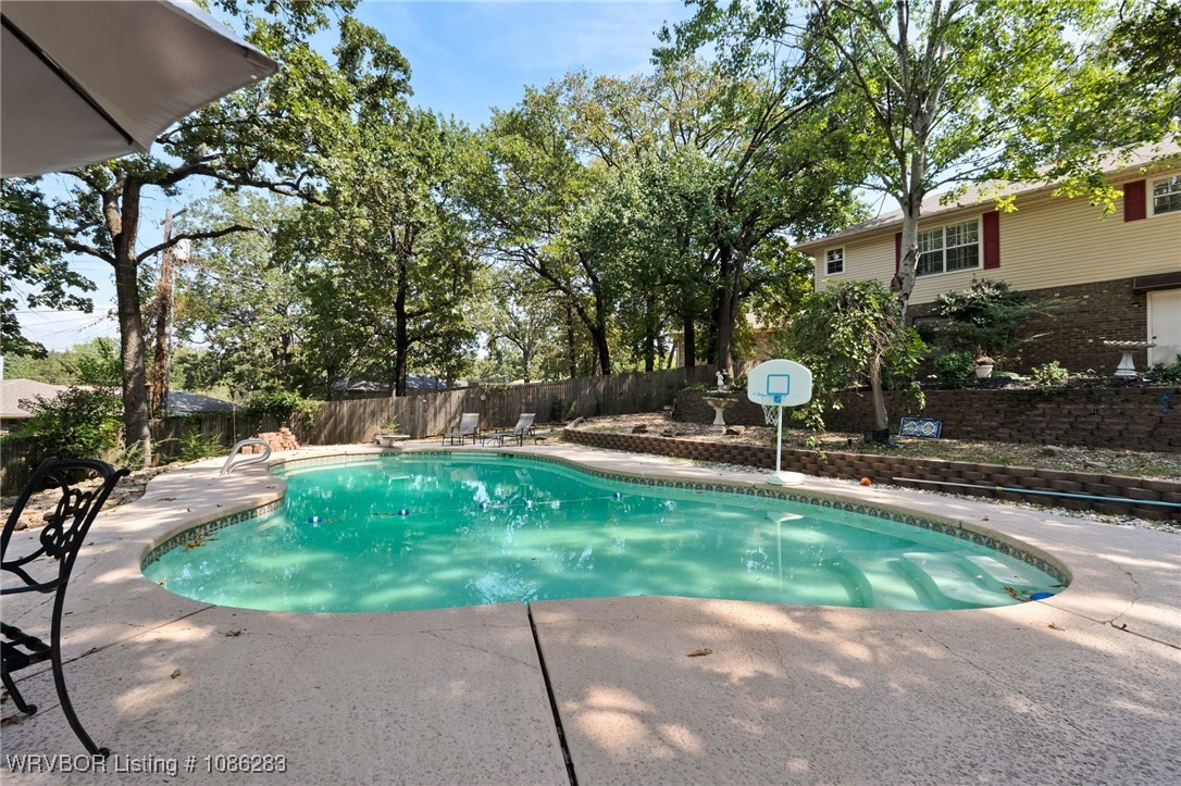 property viewer photo 44