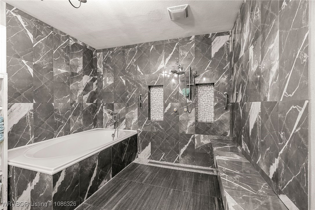 property viewer photo 18